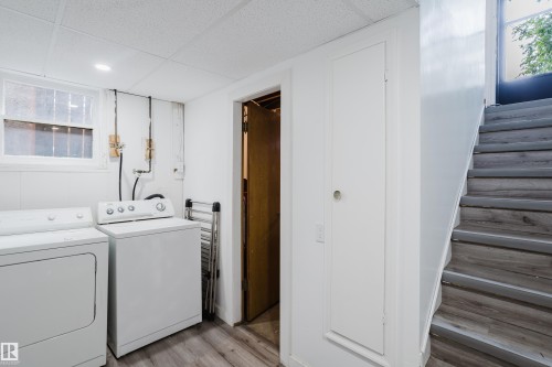 8759 78 Avenue Nw, Edmonton, AB - Indoor Photo Showing Laundry Room