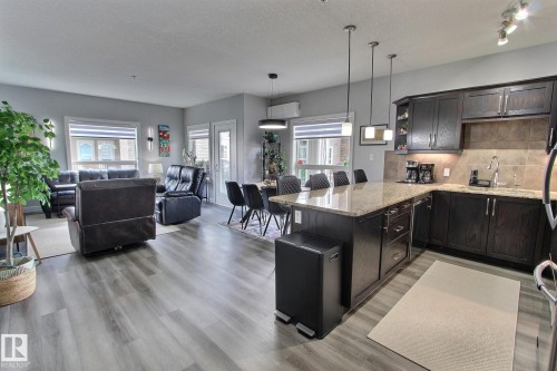#3207 7347 South Terwillegar Dr Nw, Edmonton, AB - Indoor Photo Showing Kitchen With Upgraded Kitchen