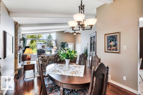 72 Ekota Crescent Nw, Edmonton, AB - Indoor Photo Showing Dining Room