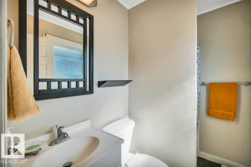 72 Ekota Crescent Nw, Edmonton, AB - Indoor Photo Showing Bathroom