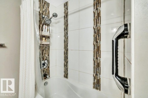 72 Ekota Crescent Nw, Edmonton, AB - Indoor Photo Showing Bathroom