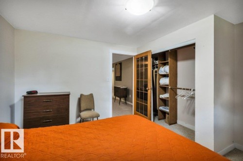 72 Ekota Crescent Nw, Edmonton, AB - Indoor Photo Showing Bedroom