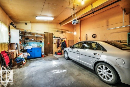 72 Ekota Crescent Nw, Edmonton, AB - Indoor Photo Showing Garage
