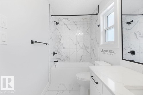 9331 181 Avenue Nw, Edmonton, AB - Indoor Photo Showing Bathroom