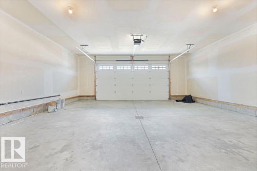 9331 181 Avenue Nw, Edmonton, AB - Indoor Photo Showing Garage