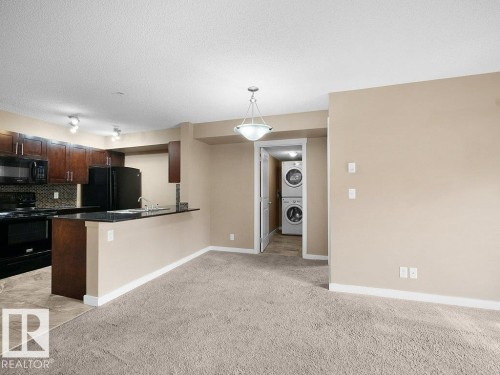 #307 5370 Chappelle Rd Sw, Edmonton, AB - Indoor Photo Showing Kitchen