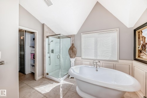 17416 53 Avenue Nw, Edmonton, AB - Indoor Photo Showing Bathroom