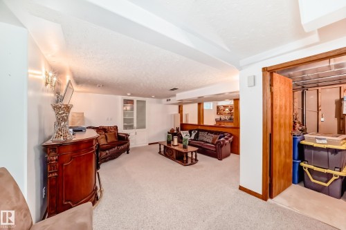17416 53 Avenue Nw, Edmonton, AB - Indoor Photo Showing Other Room