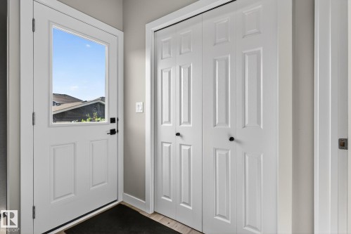 16635 30 Avenue Sw, Edmonton, AB - Indoor Photo Showing Other Room