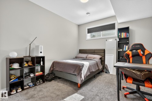 16635 30 Avenue Sw, Edmonton, AB - Indoor Photo Showing Bedroom