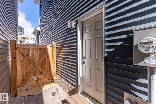 16635 30 Avenue Sw, Edmonton, AB - 