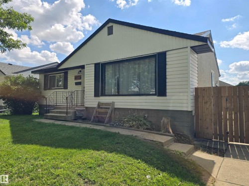 4033 117 Avenue Nw, Edmonton, AB - Outdoor