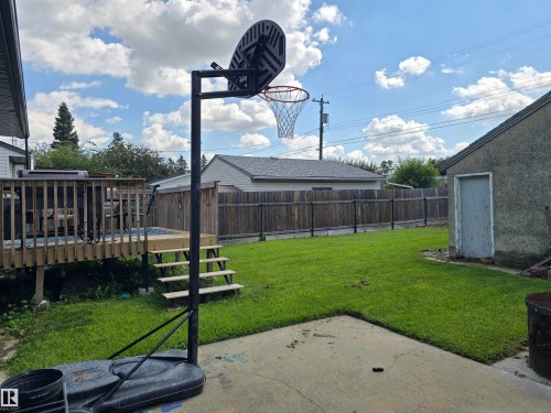 4033 117 Avenue Nw, Edmonton, AB - Outdoor