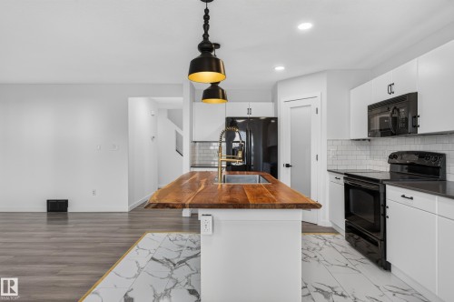 1315 Westerra Drive, Stony Plain, AB - Indoor Photo Showing Kitchen