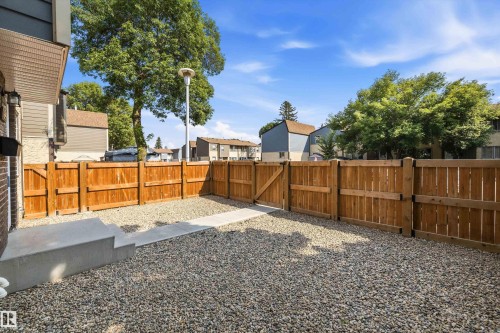 84 Willowdale Place Nw, Edmonton, AB - Outdoor