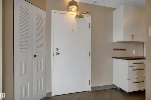 #2001 10149 Saskatchewan Dr Nw, Edmonton, AB - Indoor Photo Showing Other Room