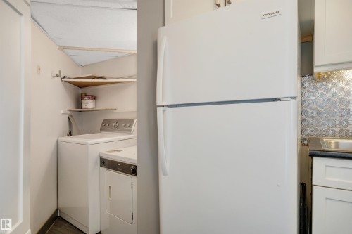 #2001 10149 Saskatchewan Dr Nw, Edmonton, AB - Indoor Photo Showing Laundry Room
