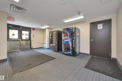 #2001 10149 Saskatchewan Dr Nw, Edmonton, AB - Indoor