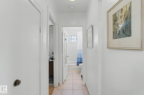 9706 159 Street Nw, Edmonton, AB - Indoor Photo Showing Other Room