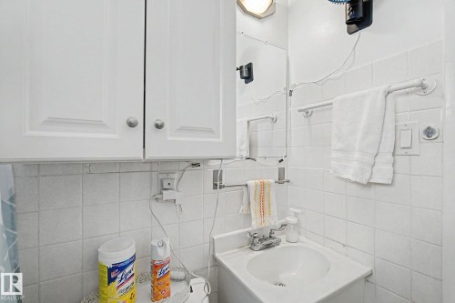 9706 159 Street Nw, Edmonton, AB - Indoor Photo Showing Bathroom