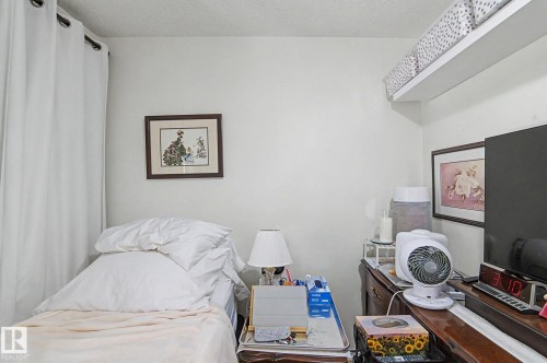 9706 159 Street Nw, Edmonton, AB - Indoor Photo Showing Bedroom