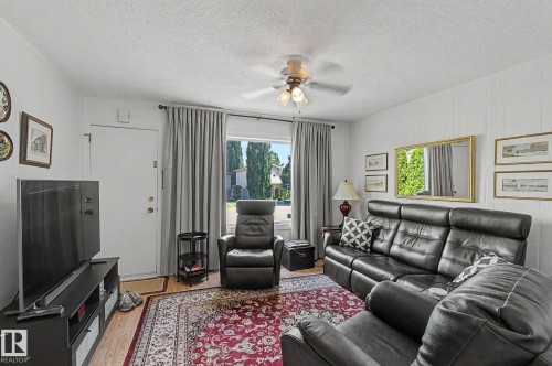 9706 159 Street Nw, Edmonton, AB - Indoor Photo Showing Living Room