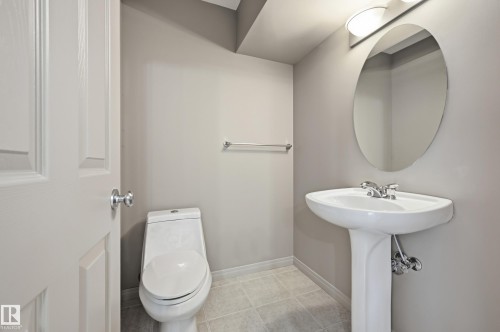 #60 1128 156 St Nw, Edmonton, AB - Indoor Photo Showing Bathroom