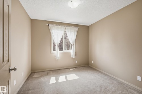 #60 1128 156 St Nw, Edmonton, AB - Indoor Photo Showing Other Room