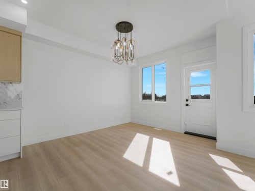 760 32 Street Sw, Edmonton, AB - Indoor Photo Showing Other Room