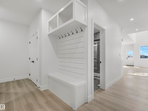 760 32 Street Sw, Edmonton, AB - Indoor Photo Showing Other Room