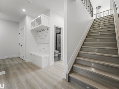 760 32 Street Sw, Edmonton, AB - Indoor Photo Showing Other Room