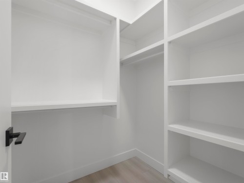 760 32 Street Sw, Edmonton, AB - Indoor With Storage