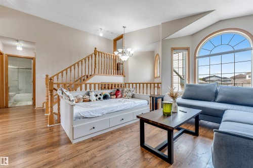 5119 157 Avenue Nw, Edmonton, AB - Indoor Photo Showing Living Room