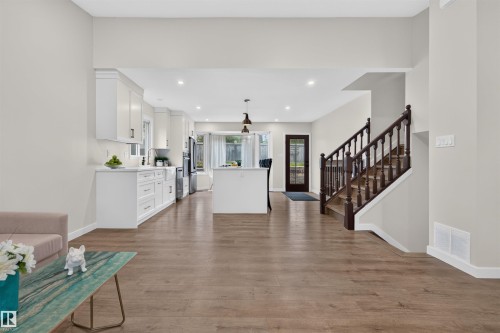 4216 49 Avenue, Beaumont, AB - Indoor