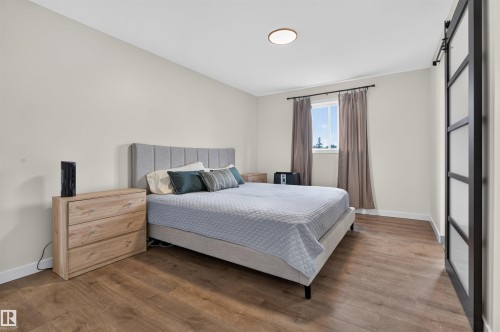 4216 49 Avenue, Beaumont, AB - Indoor Photo Showing Bedroom