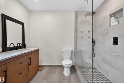 4216 49 Avenue, Beaumont, AB - Indoor Photo Showing Bathroom