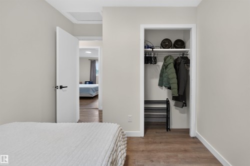 4216 49 Avenue, Beaumont, AB - Indoor Photo Showing Bedroom