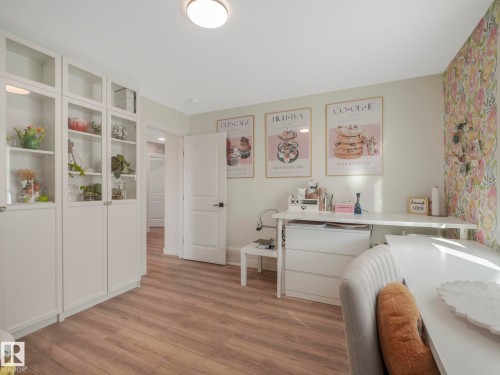 6613 62 Avenue, Beaumont, AB - Indoor Photo Showing Bedroom