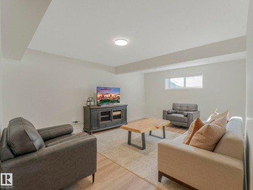 6613 62 Avenue, Beaumont, AB - Indoor