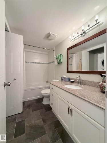 #403 3 Perron St, St. Albert, AB - Indoor Photo Showing Bathroom