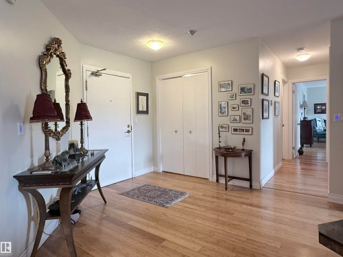 #403 3 Perron St, St. Albert, AB - Indoor Photo Showing Other Room