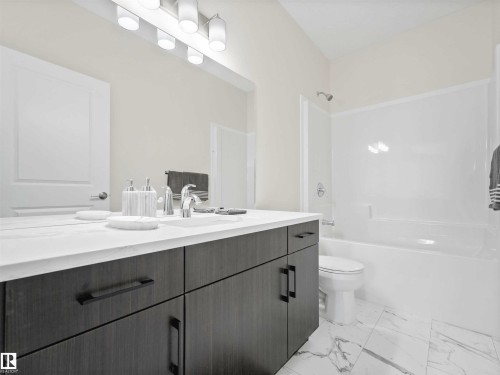 #2 7800 94 St, Morinville, AB - Indoor Photo Showing Bathroom