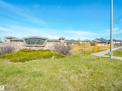 #2 7800 94 St, Morinville, AB - Outdoor