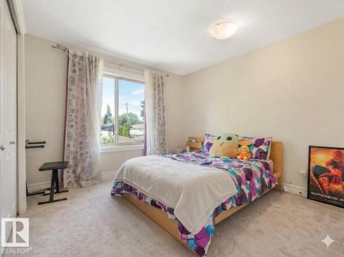 10230 148 Street Nw, Edmonton, AB - Indoor Photo Showing Bedroom