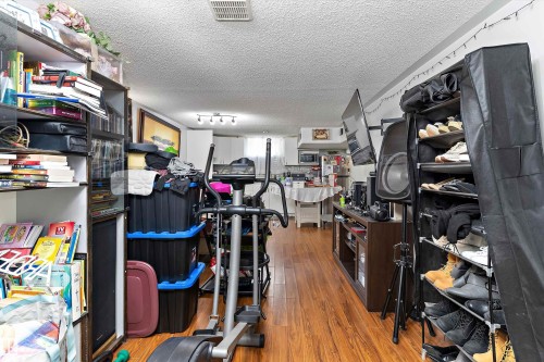 5815 136 Avenue Nw, Edmonton, AB - Indoor