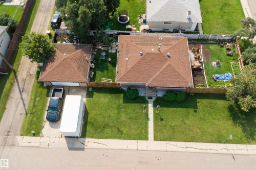 5815 136 Avenue Nw, Edmonton, AB - Outdoor