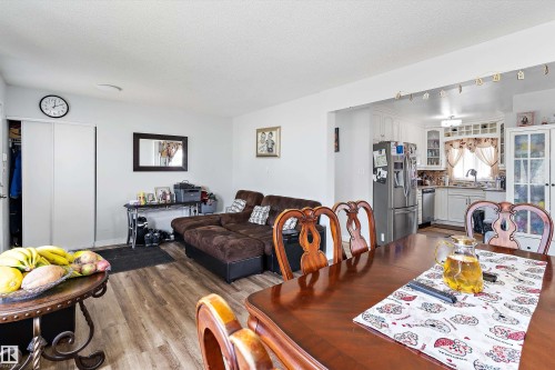 5815 136 Avenue Nw, Edmonton, AB - Indoor