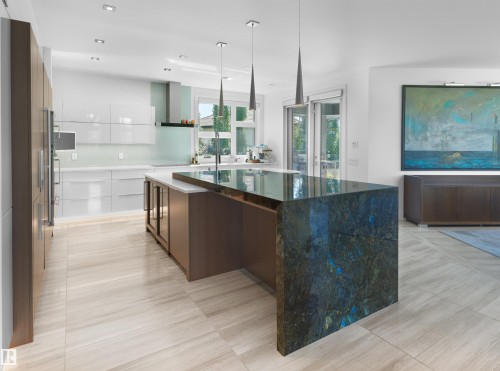 703 Dalhousie Way Nw, Edmonton, AB - Indoor Photo Showing Kitchen With Upgraded Kitchen
