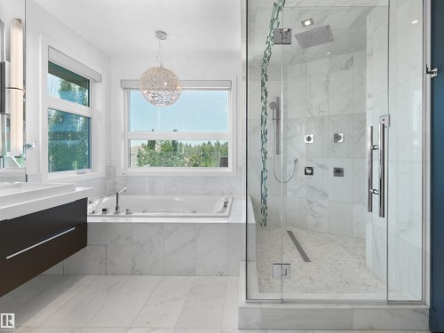 703 Dalhousie Way Nw, Edmonton, AB - Indoor Photo Showing Bathroom