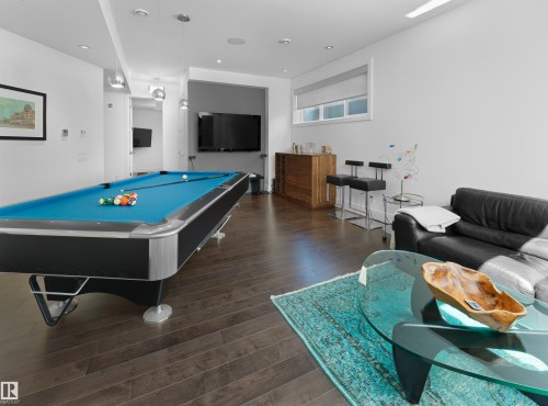 703 Dalhousie Way Nw, Edmonton, AB - Indoor Photo Showing Other Room